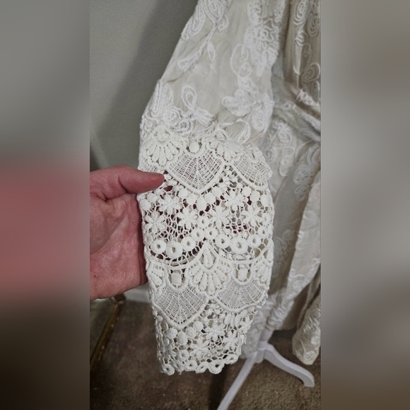 BTFL LIFE Romia Embroidered Lace Crochet Floral Button down dress.Off White. SM - Picture 10 of 16